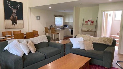 Snowbound Chalet 7 - Kalgoorlie Accommodation 1