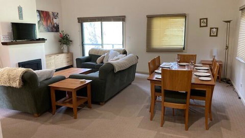 Snowbound Chalet 7 - Kalgoorlie Accommodation 2