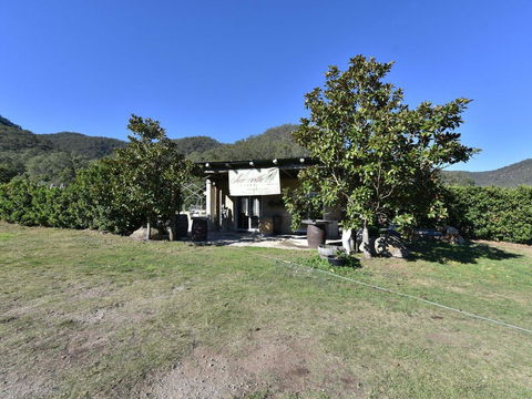 Somerville Wines Farmstay In Broke, Super Cute House On Working Farm. Walk For Miles. - Kalgoorlie Accommodation 1