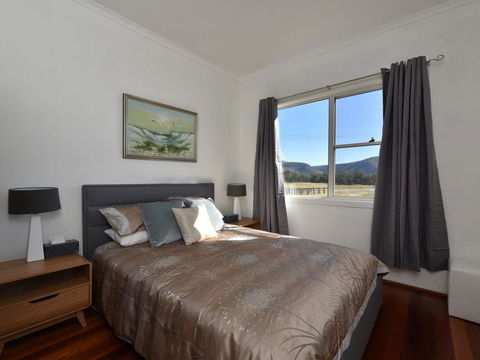 Somerville Wines Farmstay In Broke, Super Cute House On Working Farm. Walk For Miles. - Kalgoorlie Accommodation 3