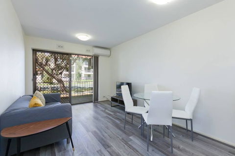 South Perth Perfect Location Free WIFI & Parking - Kalgoorlie Accommodation 0