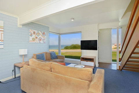 South Seas Beachfront Apartments - Kalgoorlie Accommodation 3