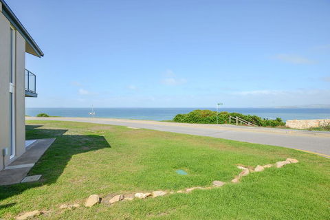 South Seas Beachfront Apartments - Kalgoorlie Accommodation 1