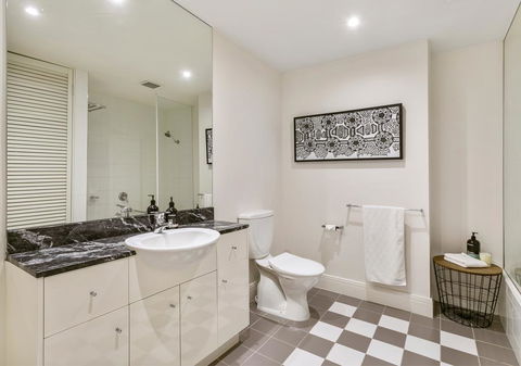 South Yarra Delight - Car Park, Wifi And Swimming Pool - Kalgoorlie Accommodation 3