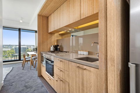 Spacious And Sunny Modern Apartment With City View - Kalgoorlie Accommodation 3