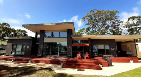 Spring Beach Garden Retreat - Kalgoorlie Accommodation 0