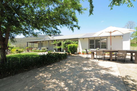 Spring Grove Dairy - Picturesque Views! - Kalgoorlie Accommodation 0