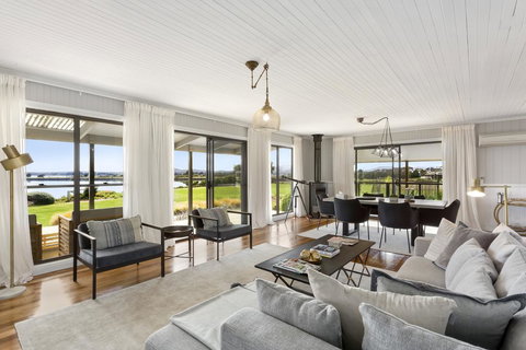 Stargazers Cottage - L'Abode - Kalgoorlie Accommodation 0