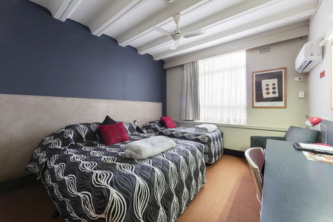 Statesman Hotel - Kalgoorlie Accommodation 1