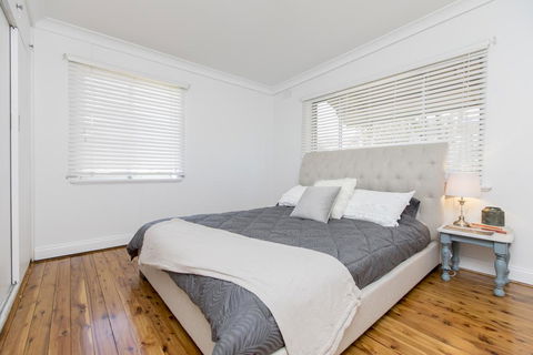 Stay At Meurant Wagga - Kalgoorlie Accommodation 3