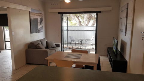 Stay Awhile In Port Pirie - Min Stay 4 Nights - Kalgoorlie Accommodation 2