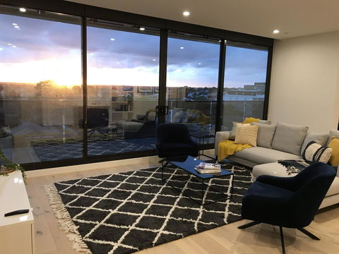 StayCentral Essendon Escape Sub-penthouse - Kalgoorlie Accommodation 2