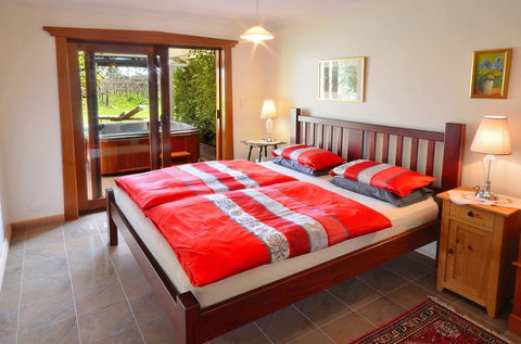 Stephanette's Cottage - Kalgoorlie Accommodation 1