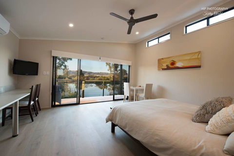Still Earth - Kalgoorlie Accommodation 0
