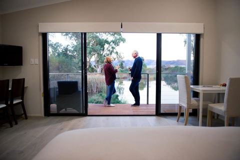 Still Earth - Kalgoorlie Accommodation 3