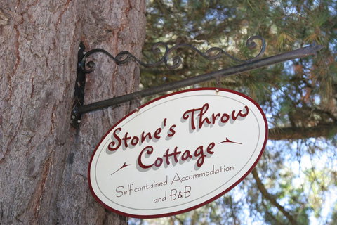 Stone's Throw Cottage Bed And Breakfast - Kalgoorlie Accommodation 1