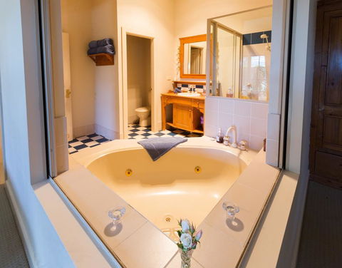 Strathearn Park Lodge - Kalgoorlie Accommodation 3