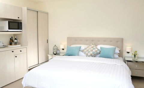 Studio 8 - Penthouse - Kalgoorlie Accommodation 1