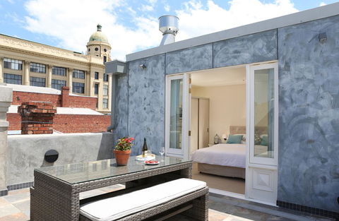 Studio 8 - Penthouse - Kalgoorlie Accommodation 2