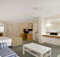 Studio with balcony at College St - Kalgoorlie Accommodation