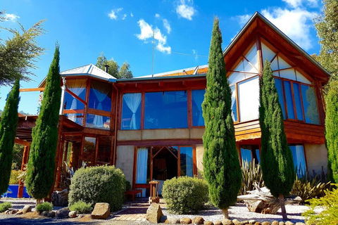 STUNNING HOME WITH AMAZING VIEWS - Just 20 Mins To The City And Only 10 To MONA! - Kalgoorlie Accommodation 3