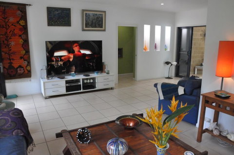 STUNNING MAGNETIC ISLAND HOME,PRIVATE, LARGE POOL,ADULTS ONLY - Kalgoorlie Accommodation 0