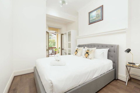 STUNNING SYDNEY HOME 7 - Kalgoorlie Accommodation 2