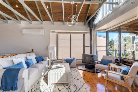 STUNNING WATERFRONT ESCAPE AT DALEYS POINT - Kalgoorlie Accommodation 2
