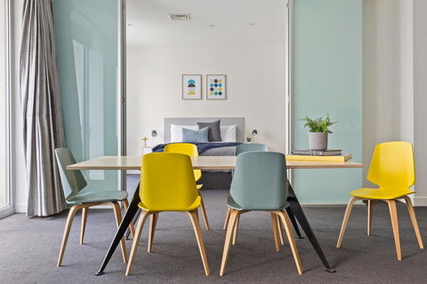 Stunning, Central Huge CBD Pad, Free WiFi, Netflix - Kalgoorlie Accommodation 0