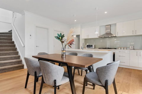 Style, Comfort And Convenience - Kalgoorlie Accommodation 1