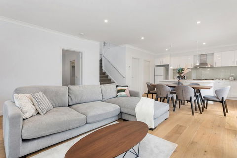 Style, Comfort And Convenience - Kalgoorlie Accommodation 0