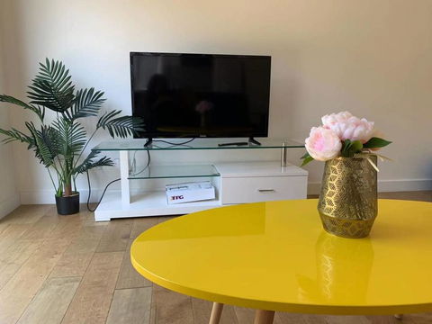 Stylish Bedroom In Bentleigh East - Kalgoorlie Accommodation 2