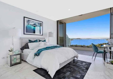 Stylish Penthouse With Views & Jacuzzi - Kalgoorlie Accommodation 3
