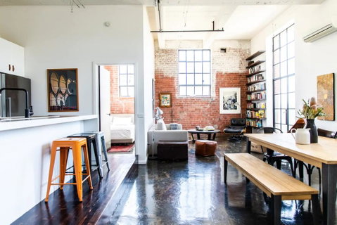 Stylish Warehouse Conversion In The Heart Of Fitzroy - Kalgoorlie Accommodation 1