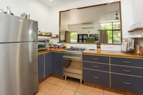 Sunbird Retreat - Kalgoorlie Accommodation 2
