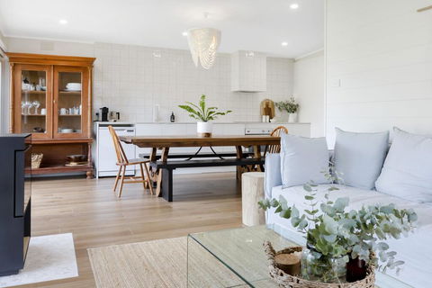 SUNKISSED - MORNINGTON - Kalgoorlie Accommodation 3