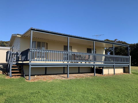 Sunny Brae - Kalgoorlie Accommodation 0