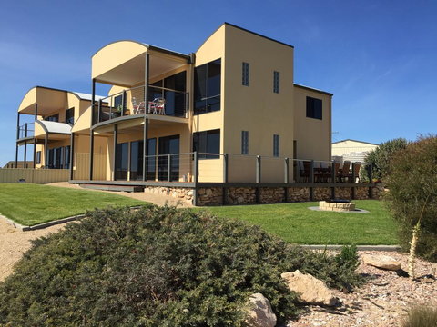 Sunset Cove Beach House - Kalgoorlie Accommodation 0