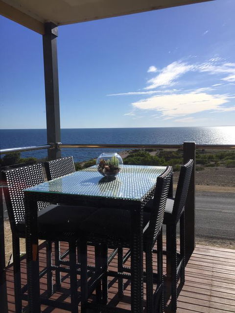 Sunset Cove Beach House - Kalgoorlie Accommodation 1