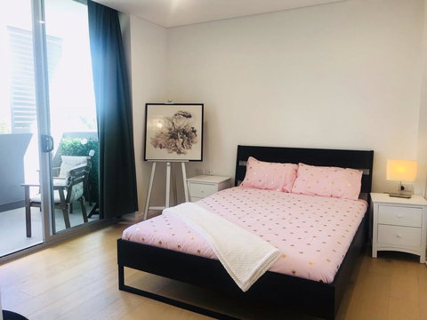 Sunset View 2 Bedroom Apt Next To Station - Kalgoorlie Accommodation 0