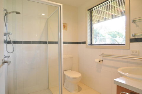 SUNSET WATERS - INLET SIDE - Kalgoorlie Accommodation 2