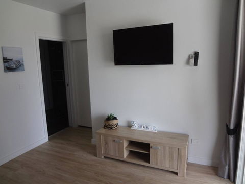 Surfmist - Kalgoorlie Accommodation 0