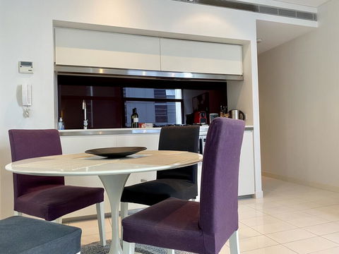 Sydney CBD Central Location - Spacious Apartment - Parking - Pool - Gym - Best Location - Kalgoorlie Accommodation 2