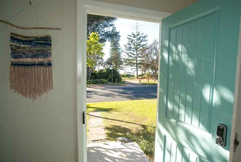 Tallowood Beachfront Cottage - Kalgoorlie Accommodation 2