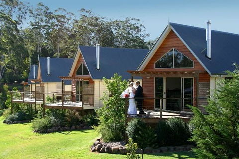 Tamborine Gardens - Kalgoorlie Accommodation 0