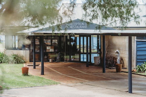 Tanah Marah - Kalgoorlie Accommodation 2