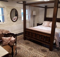Tanilba House - Kalgoorlie Accommodation
