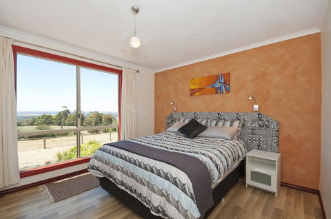 Tennessee Hill Cottage - Kalgoorlie Accommodation 1