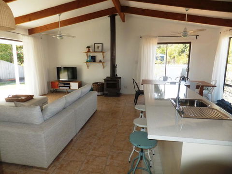 TERRIFIC ON TAMARA CRESCENT - Kalgoorlie Accommodation 2