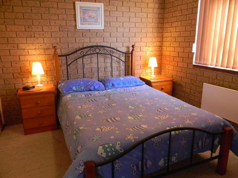 The Beach House - Kalgoorlie Accommodation 3